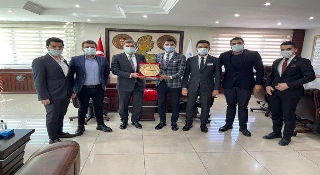 Batman'da Genç Askon'dan Vali Şahin'e ziyareti