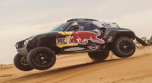 Dakar Rallisi&#039;nde ilk haftayı Peterhansel zirvede tamamladı