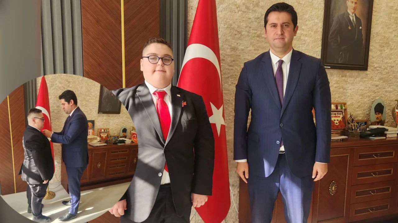 Eruh Kaymakamı Şenay'dan İstiklal Marşı Okuma Siirt İl Birincisi Muharrem Özer’i Kutladı