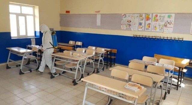 Mardin&#039;in kırsalındaki okullar dezenfekte edildi