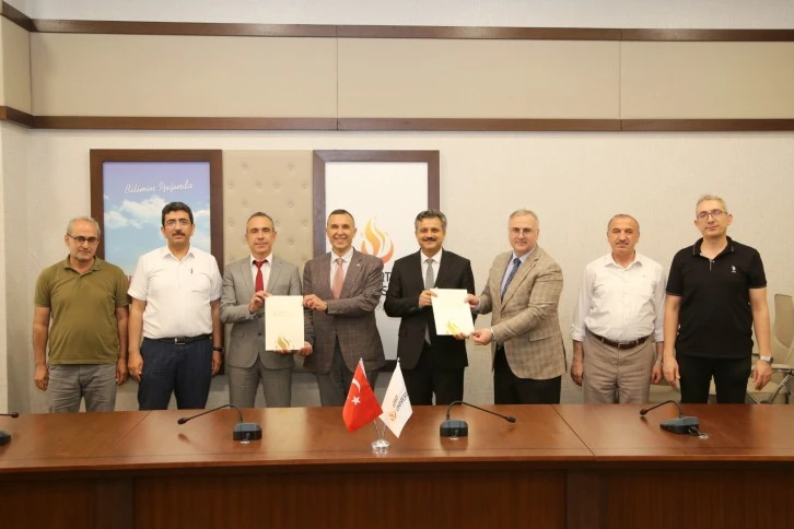 Siirt Üniversitesi ve Türkiye TT Hotels Turkey Otel Arasında İşbirliği Protokolü İmzalandı