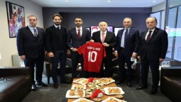 Özdemir, Digiturk Spordan Sorumlu Grup Başkanı Rashed Al-Marri&#039;yi ziyaret etti