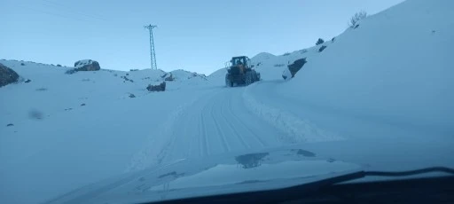 Siirt’te Karla Mücadele Çalışmaları Aralıksız Devam Ediyor