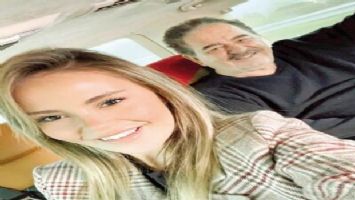 Tatlıses ve 43 yaş küçük sevgilisinden selfie